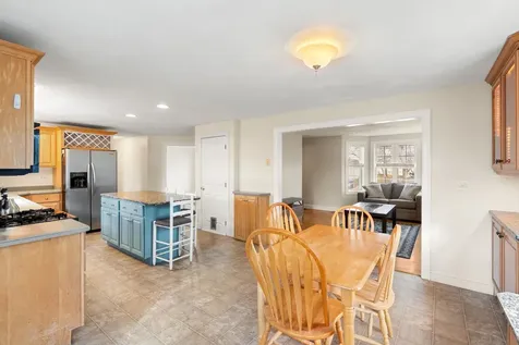 63 Dexter Street Nashua NH 03060