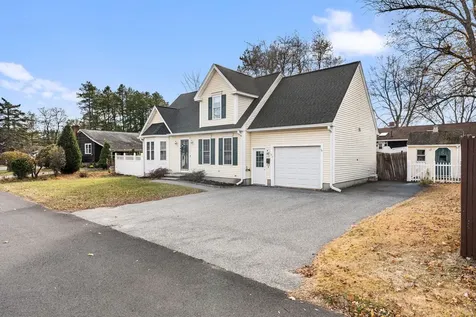 63 Dexter Street Nashua NH 03060