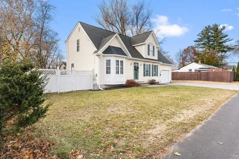 63 Dexter Street Nashua NH 03060