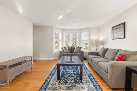 63 Dexter Street Nashua NH 03060