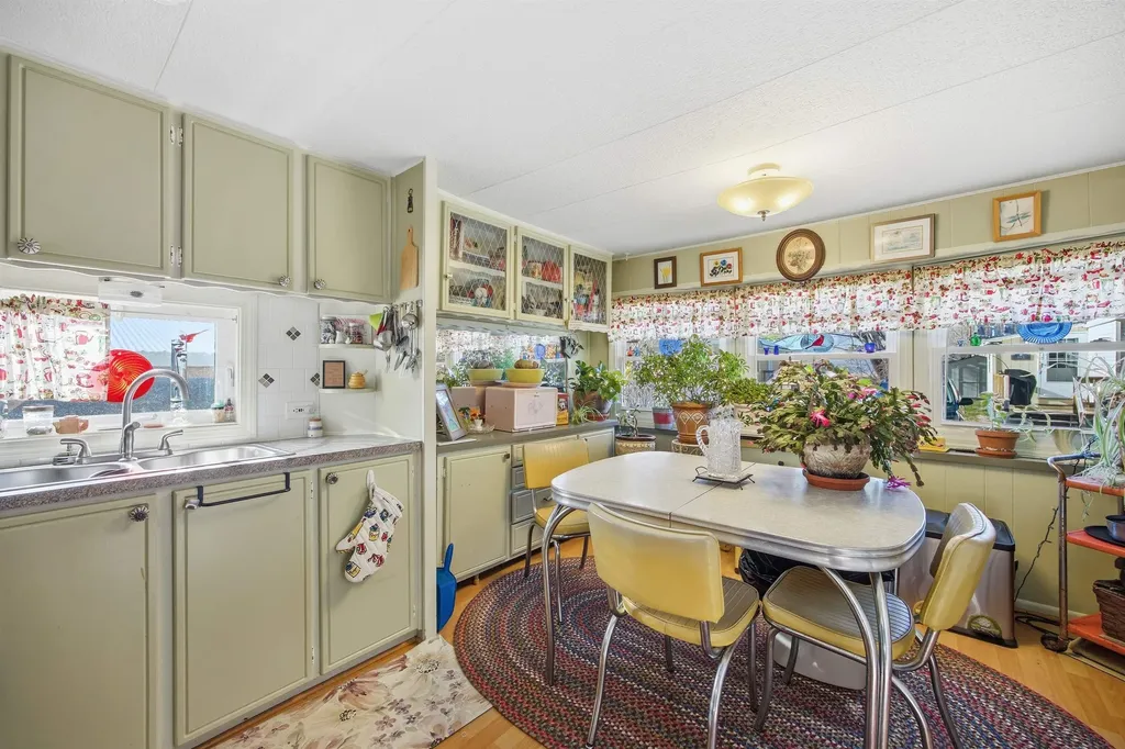 862 Mayhew Turnpike Bristol NH 03222