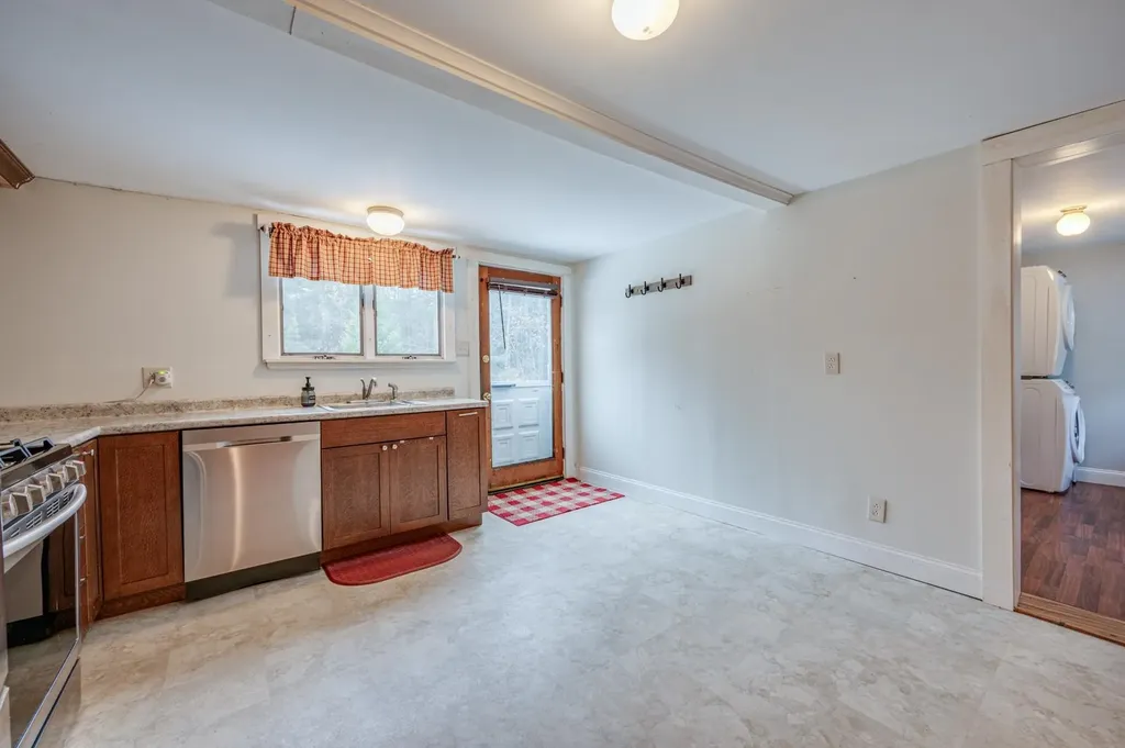 274 Edgemont Road Sunapee NH 03782