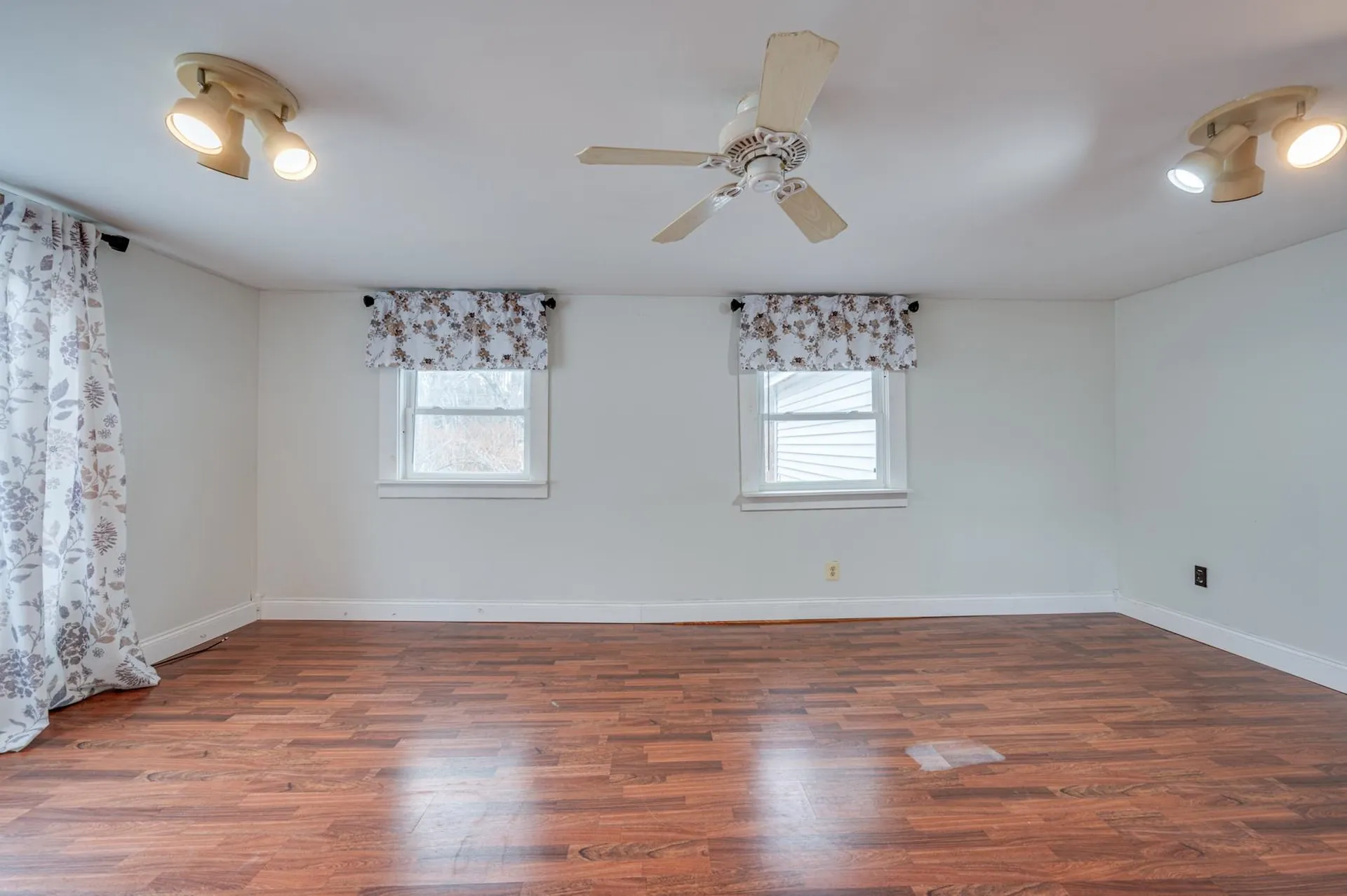 274 Edgemont Road Sunapee NH 03782