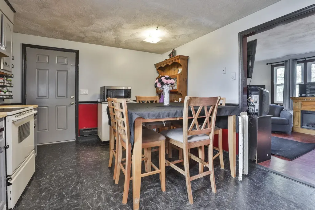 13R Gamache Road Derry NH 03038