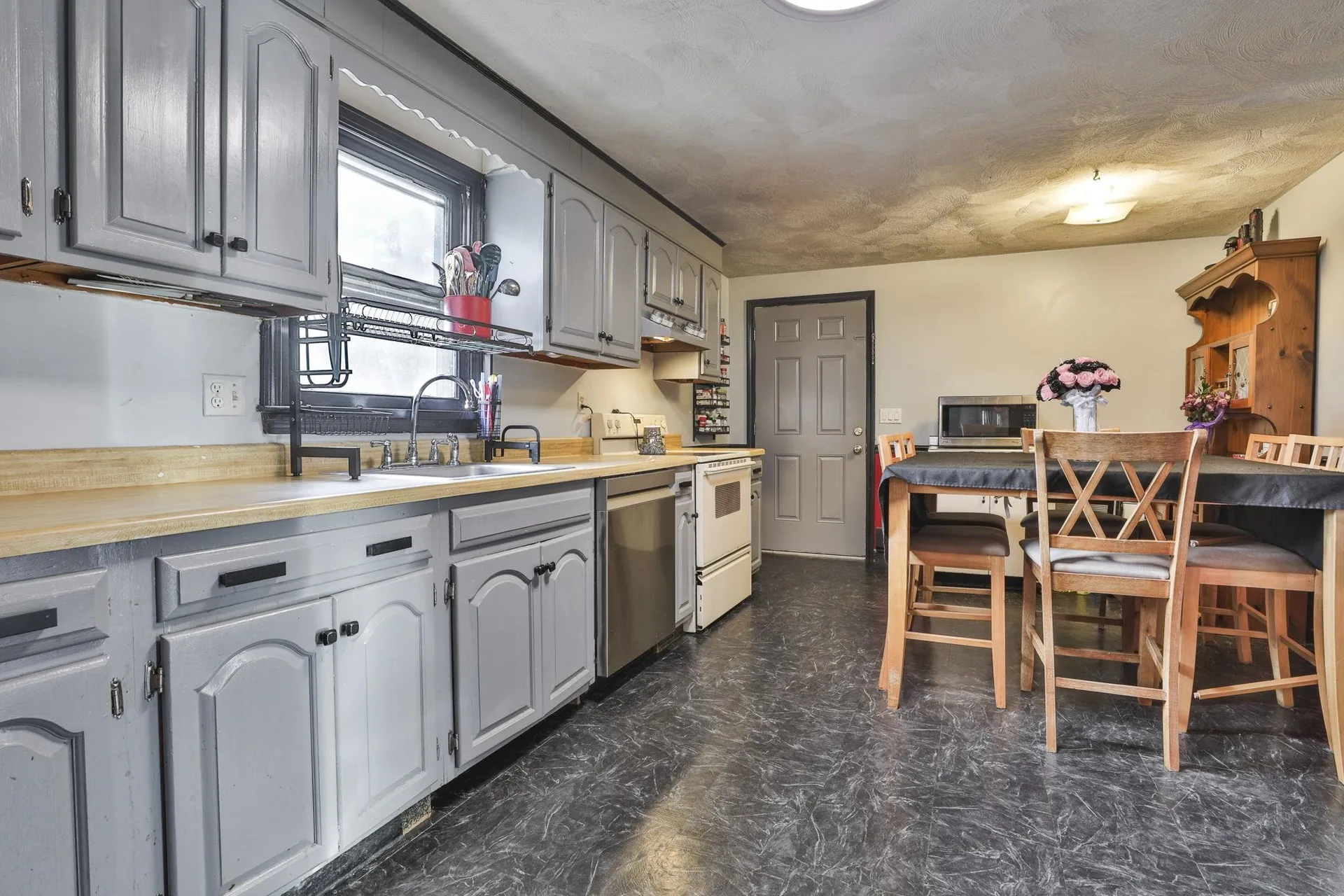 13R Gamache Road Derry NH 03038