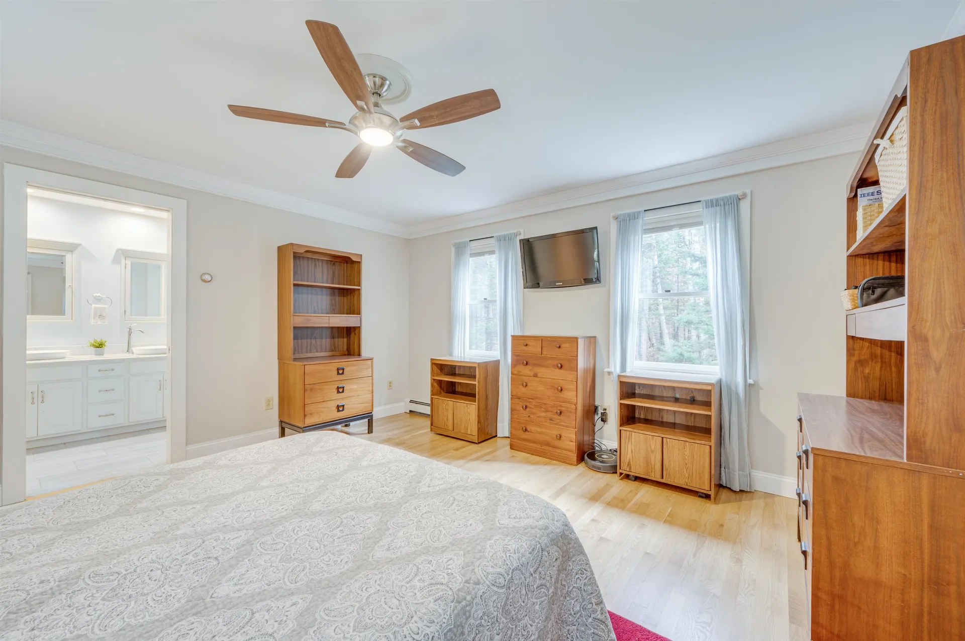 27 Pipers Glen New London NH 03257