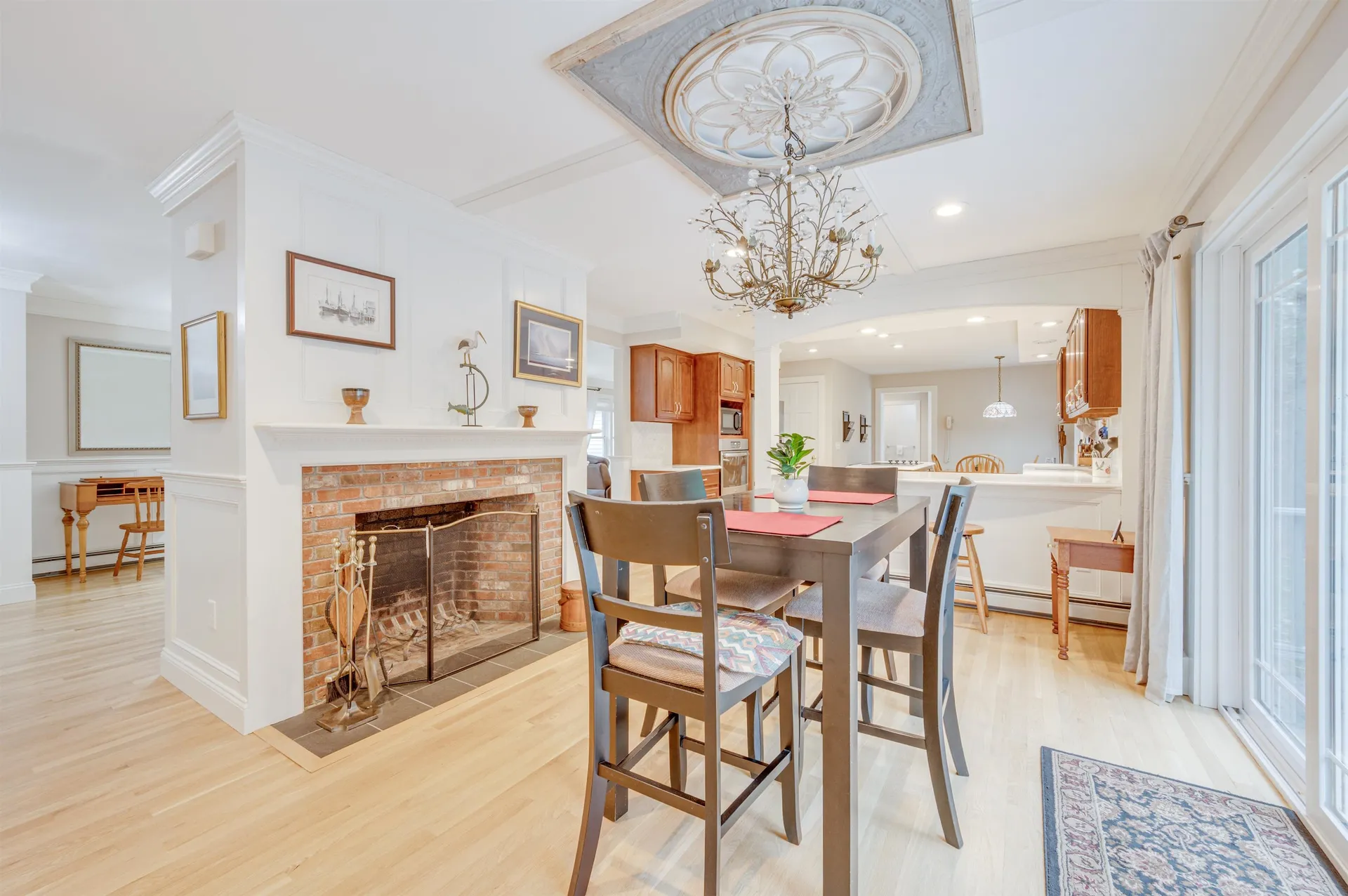 27 Pipers Glen New London NH 03257