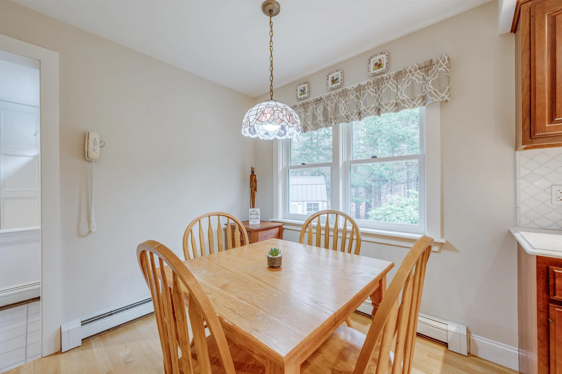 27 Pipers Glen New London NH 03257