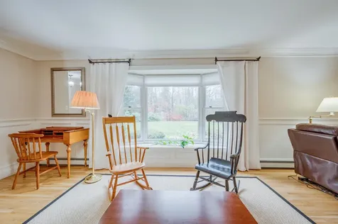 27 Pipers Glen New London NH 03257