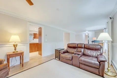 27 Pipers Glen New London NH 03257