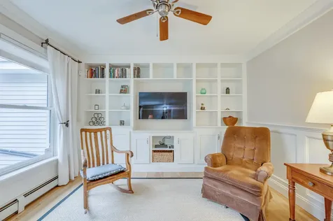 27 Pipers Glen New London NH 03257