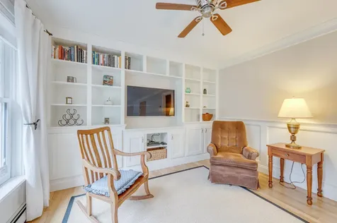 27 Pipers Glen New London NH 03257