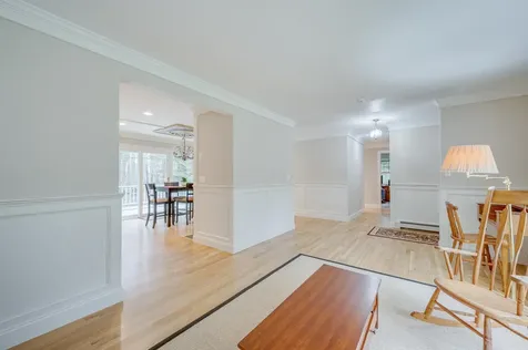 27 Pipers Glen New London NH 03257