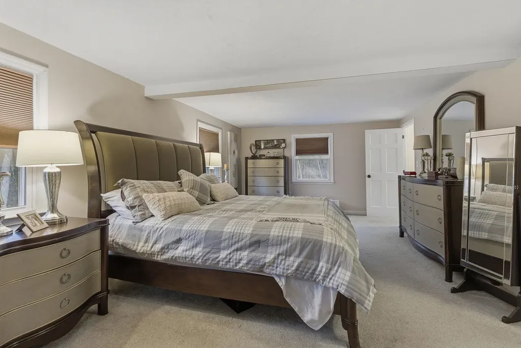 74 Speare Road Hudson NH 03051