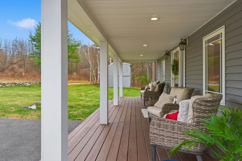 74 Speare Road Hudson NH 03051