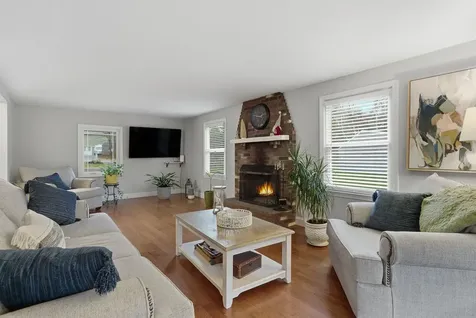 74 Speare Road Hudson NH 03051