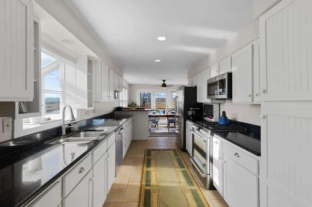 1643 Ocean Boulevard Rye NH 03870