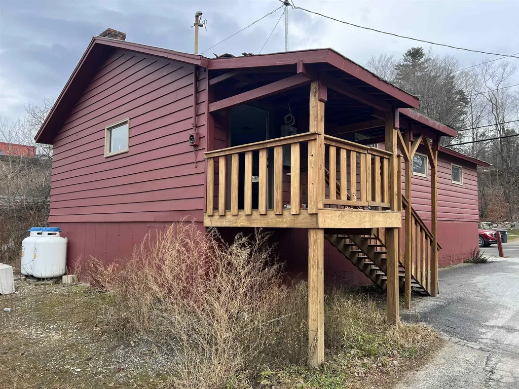 2152 N Main Street Londonderry VT 05148