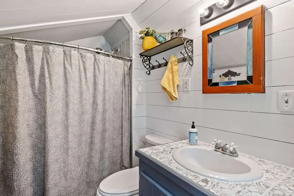 18 Cilleyville Road Andover NH 03216