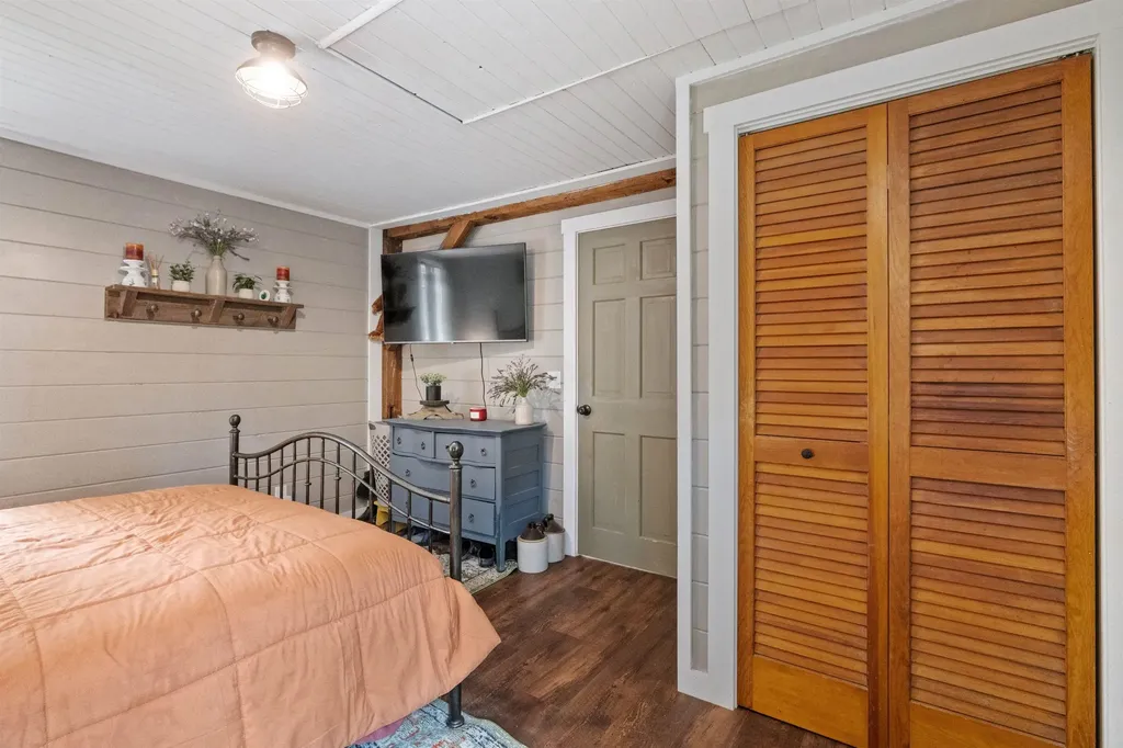 18 Cilleyville Road Andover NH 03216