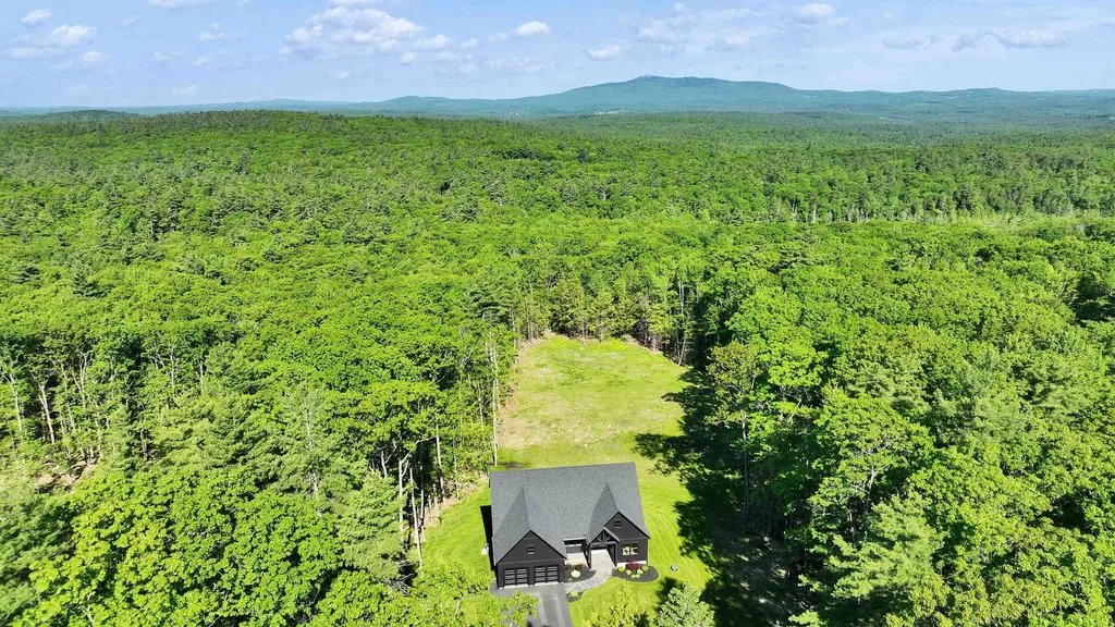 103 Temple Road Sharon NH 03458
