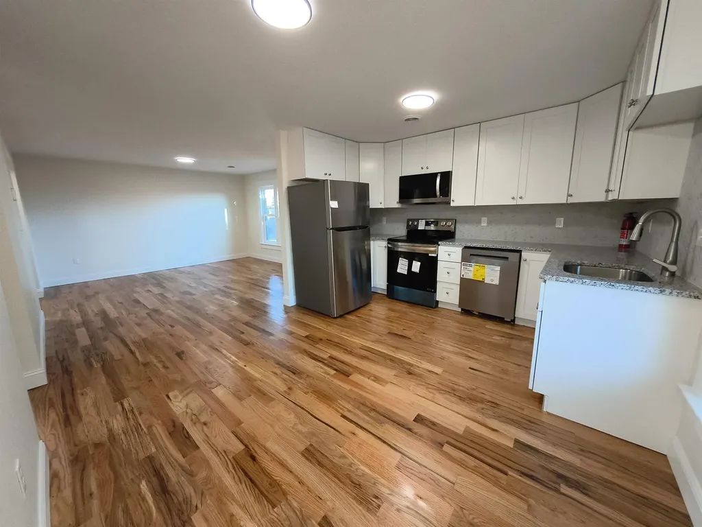 386 Union Avenue Laconia NH 03246