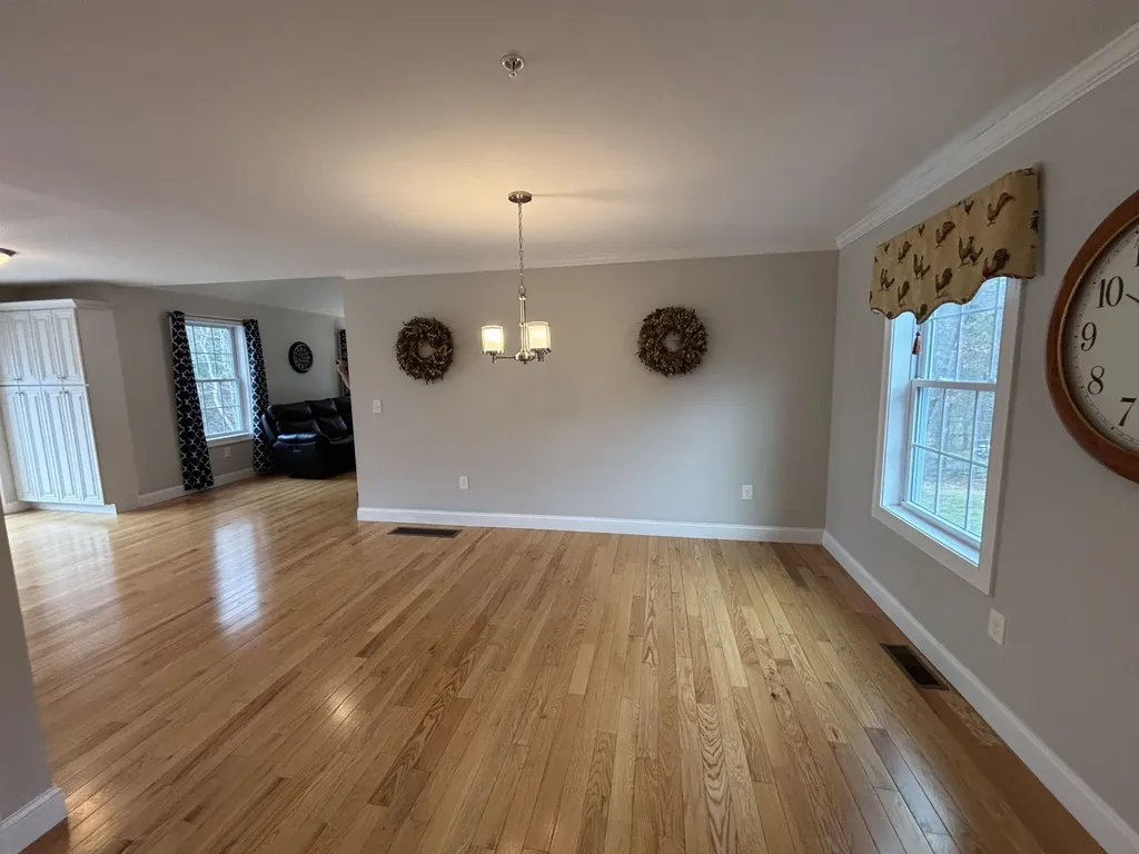 5 Sheldon Road Derry NH 03038