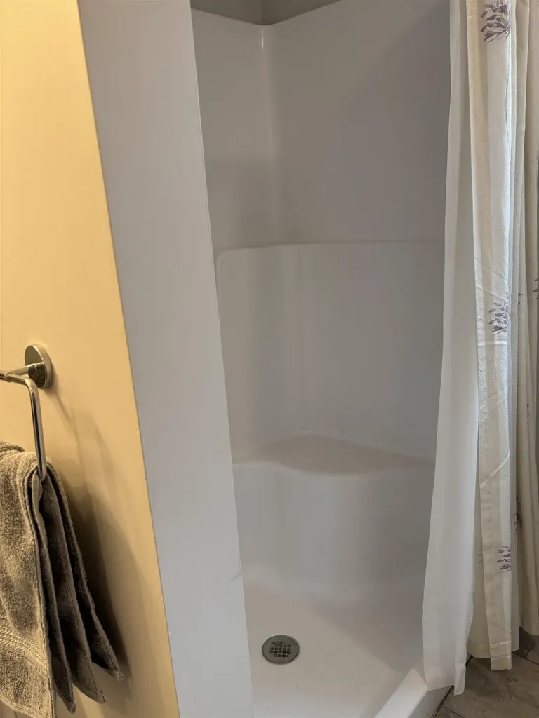 5 Sheldon Road Derry NH 03038