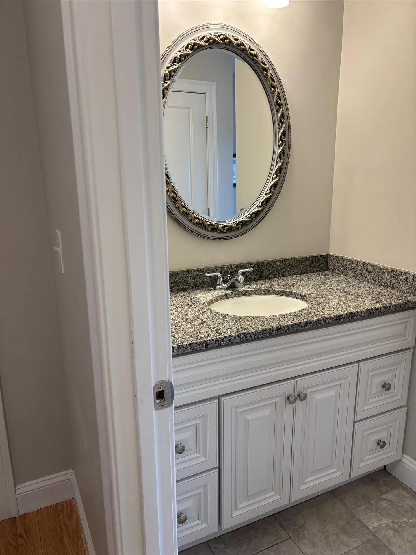 5 Sheldon Road Derry NH 03038