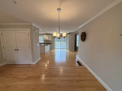 5 Sheldon Road Derry NH 03038