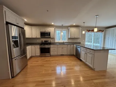 5 Sheldon Road Derry NH 03038