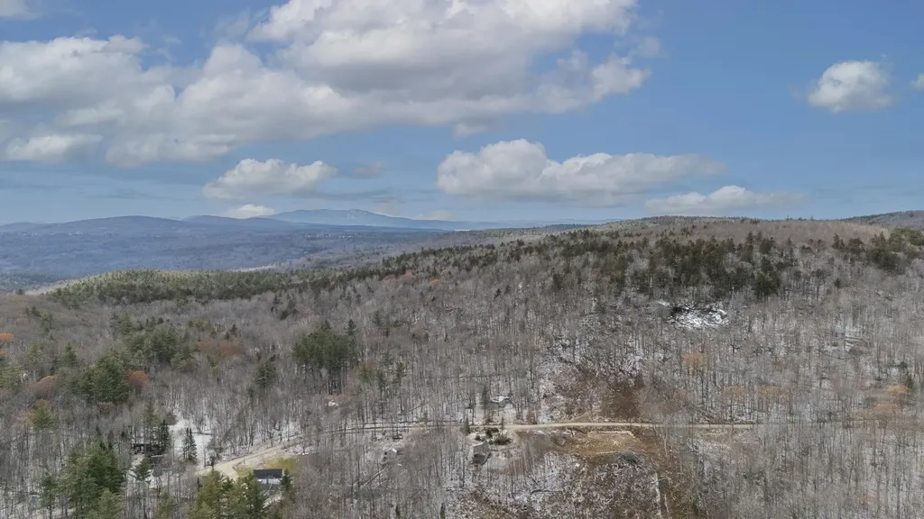 163 Quaker Path Wilmot NH 03287