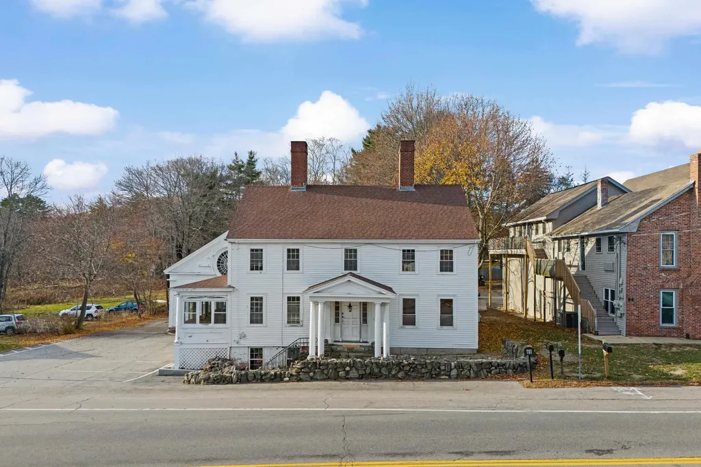 80 Lafayette Road Hampton Falls NH 03844