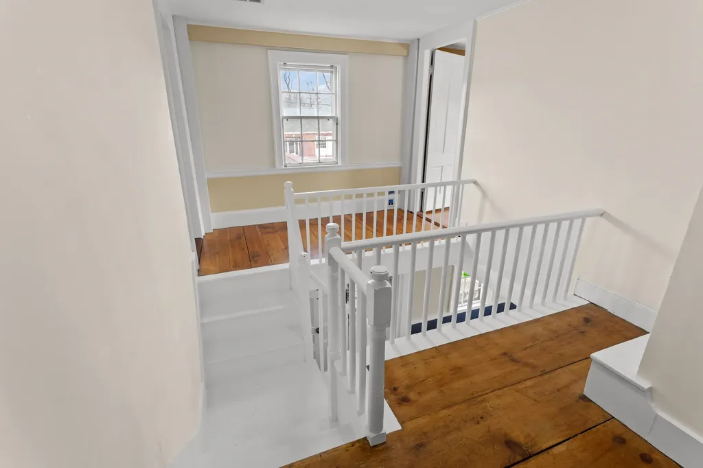 80 Lafayette Road Hampton Falls NH 03844