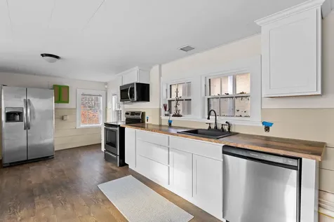 80 Lafayette Road Hampton Falls NH 03844