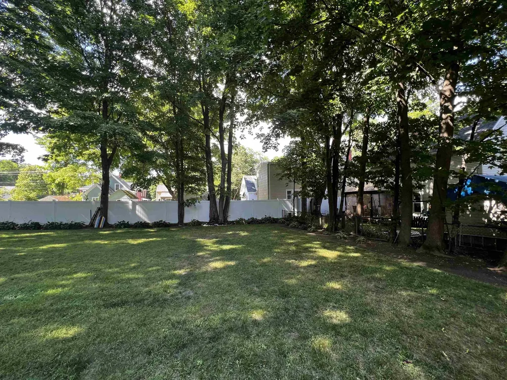 9 Salem Street Exeter NH 03833