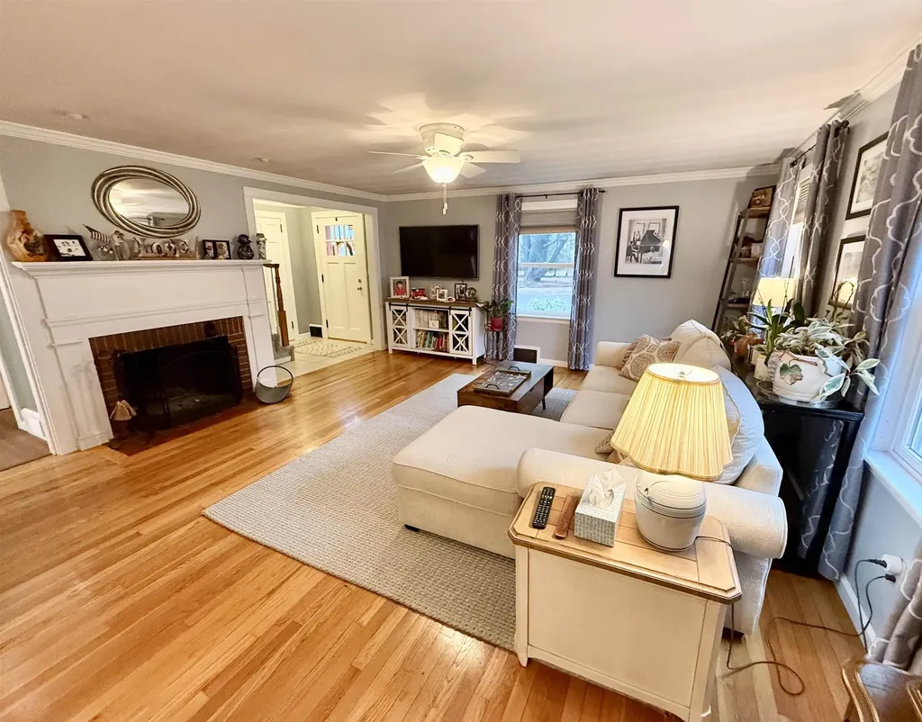 78 Dearborn Avenue Hampton NH 03842