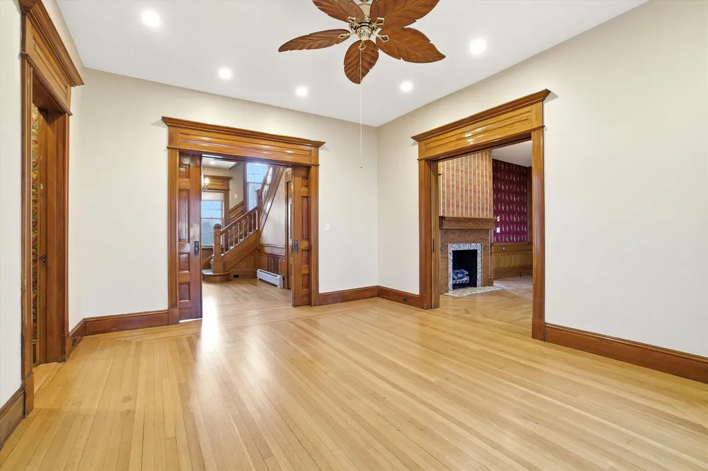 631 Lake Avenue Manchester NH 03103