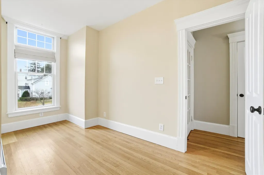 631 Lake Avenue Manchester NH 03103