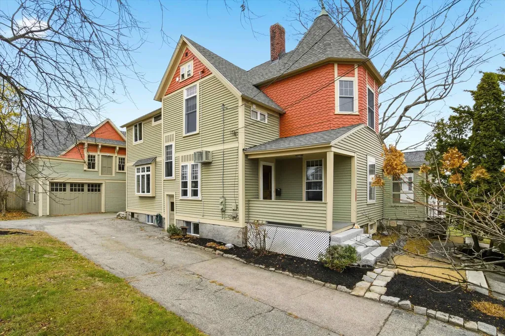 631 Lake Avenue Manchester NH 03103