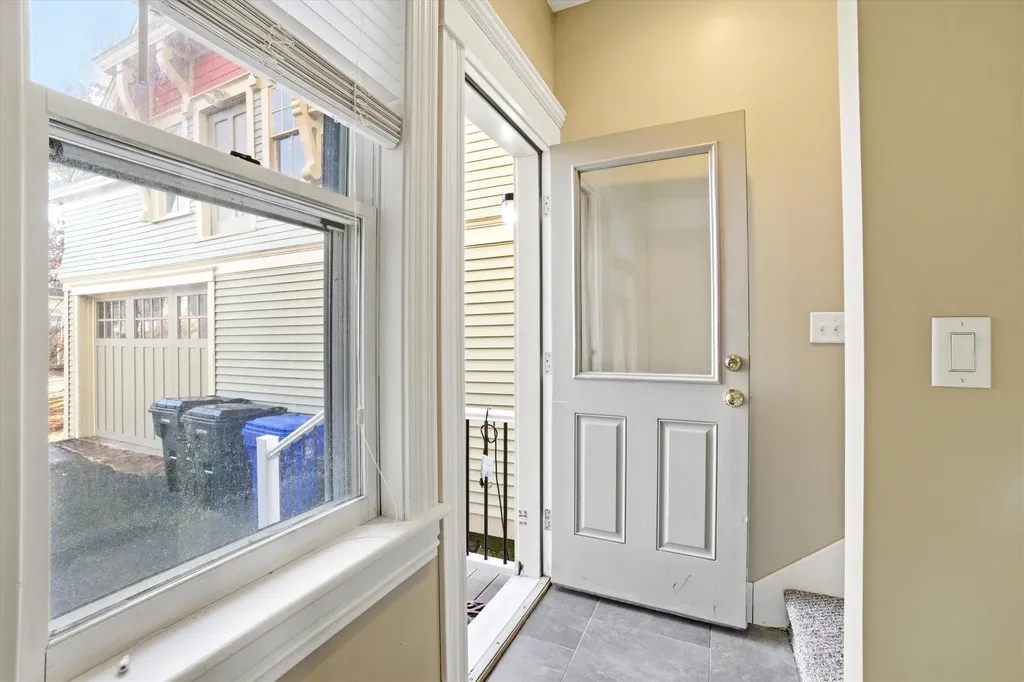 631 Lake Avenue Manchester NH 03103