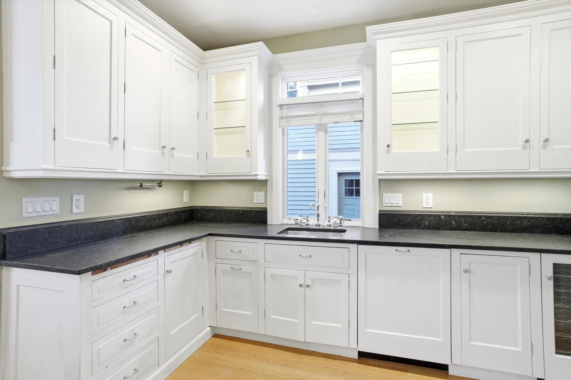 631 Lake Avenue Manchester NH 03103