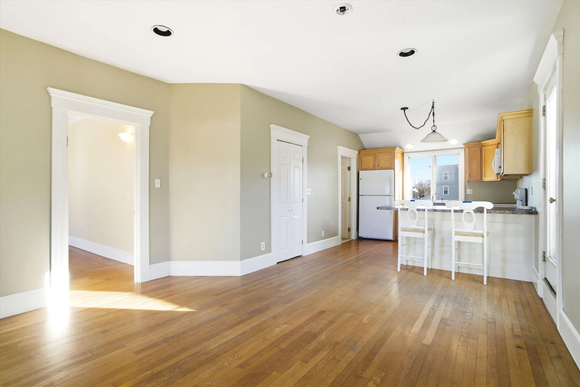 631 Lake Avenue Manchester NH 03103