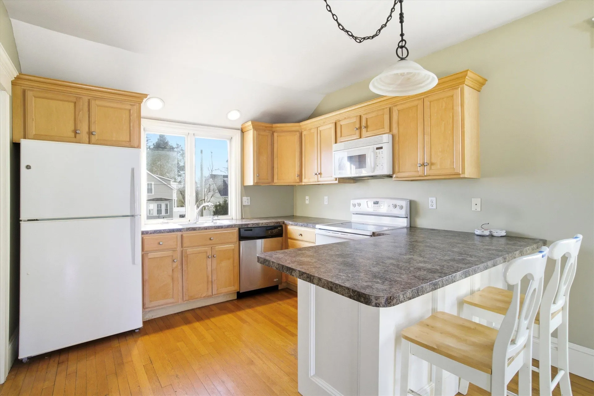 631 Lake Avenue Manchester NH 03103