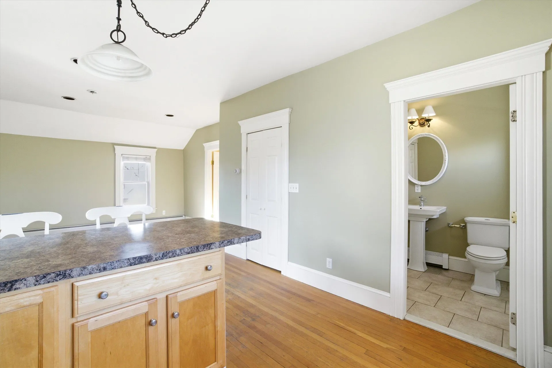 631 Lake Avenue Manchester NH 03103