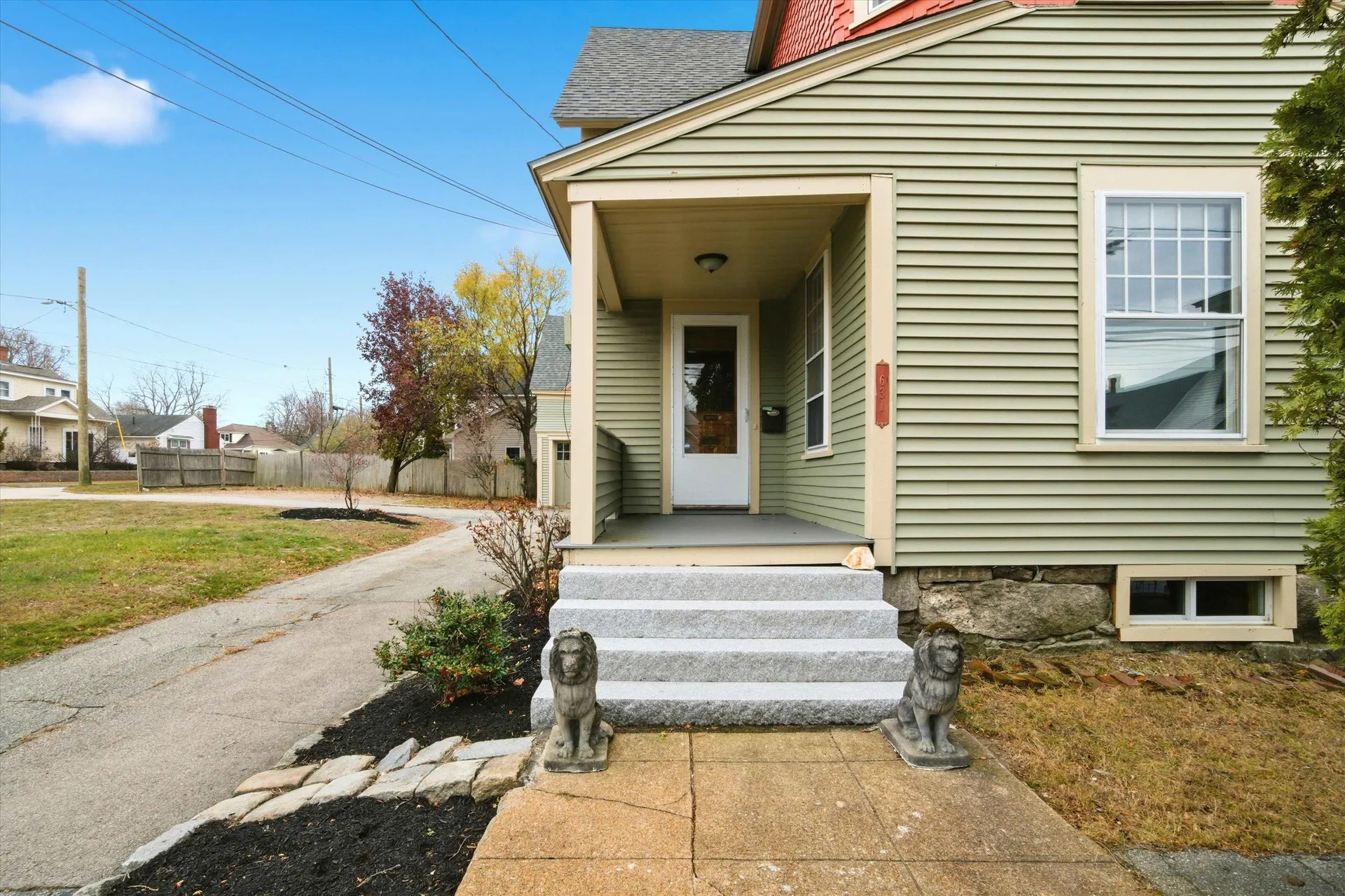 631 Lake Avenue Manchester NH 03103