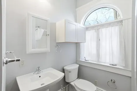 631 Lake Avenue Manchester NH 03103