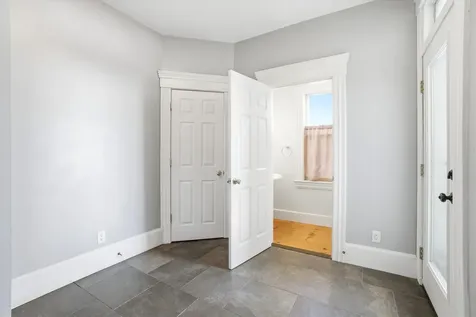 631 Lake Avenue Manchester NH 03103