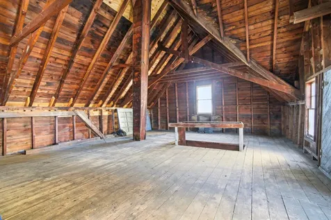 631 Lake Avenue Manchester NH 03103