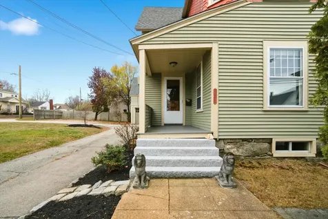 631 Lake Avenue Manchester NH 03103
